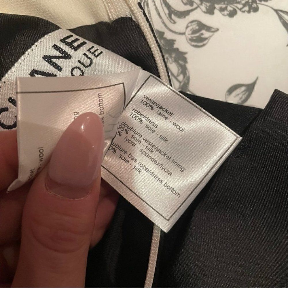CHANEL BLACK AND WHITE SATIN DRESS - Picture 12 of 12